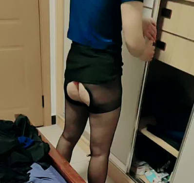 熟女繼母更衣意外走光 血脈賁張的禁忌交纏一觸即發