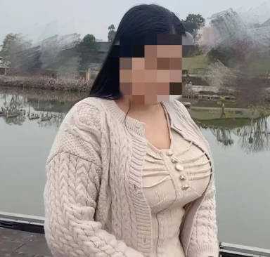 花園禁忌偷歡記 兒子趁媽修剪花叢時從後突襲濕滑蜜穴