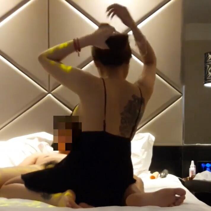 土豪豪掷千金灌醉夜店一姐 包厢暗战激情四射#金钱诱惑
