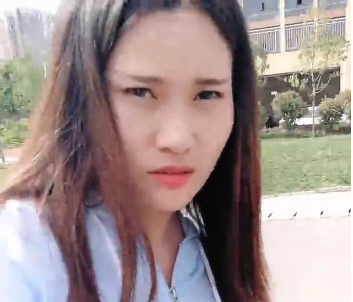 刘婷街头搭讪路人激情四射 大胆诱惑带回家缠绵不休