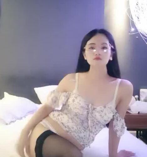 酒店激情实录 浪女主动解锁各种姿势求欢
