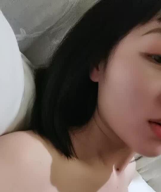 校園情侶午休偷歡實錄 課後鐘點房26分鐘纏綿全紀錄
