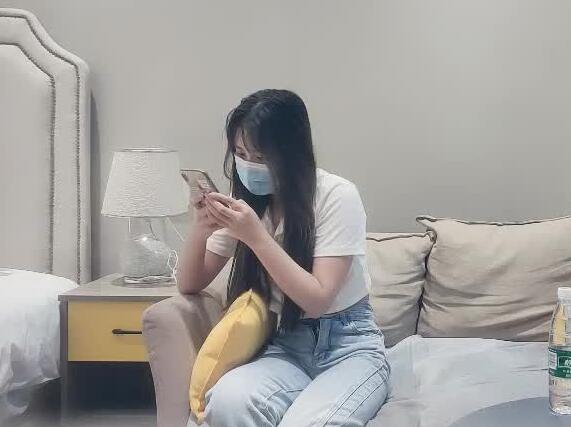 08-26清纯校花七天高端伴游 课室课后私密服务