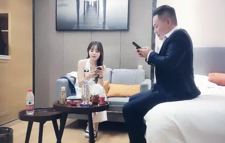 赵总寻花09-19 极品淑女办公室激情征服实录
