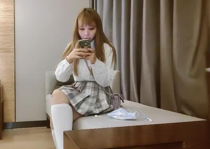 小东探花09-15清纯学妹教室激情互动，课后秘密补习