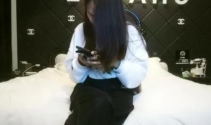 強子約妹09-07 深夜人妻失控實錄！慾火難耐的禁忌偷歡