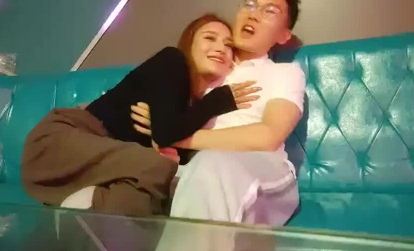 探花唐先生KTV狂野实录 真实偷拍小姐激情服务