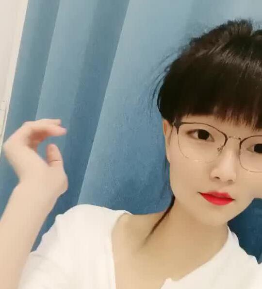 骚女微信约炮实录 在家自慰诱惑附近猛男上门