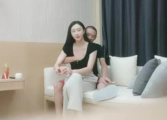 利哥寻花10-03 高冷御姐极致诱惑，办公室激情征服
