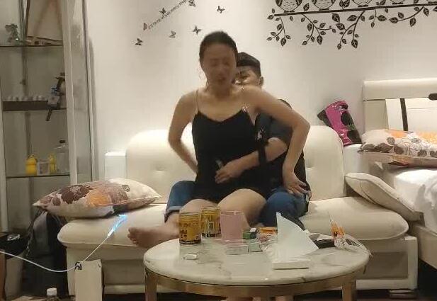 熟女沉淪實錄10-04 寂寞美魔女主動出擊 深夜激情征服全記錄