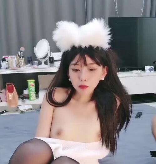 黑丝兔女郎被疯狂颜射 高潮连连娇喘不断