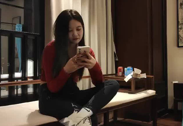 妖娆少妇勾搭老阿姨 激情碰撞湿身诱惑