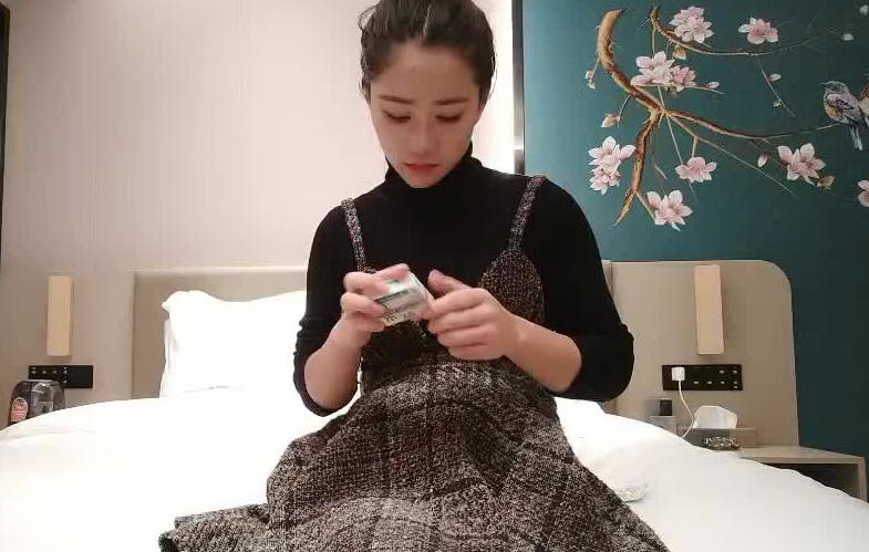 伟哥寻欢11-23 高挑良家少妇按摩间激情释放