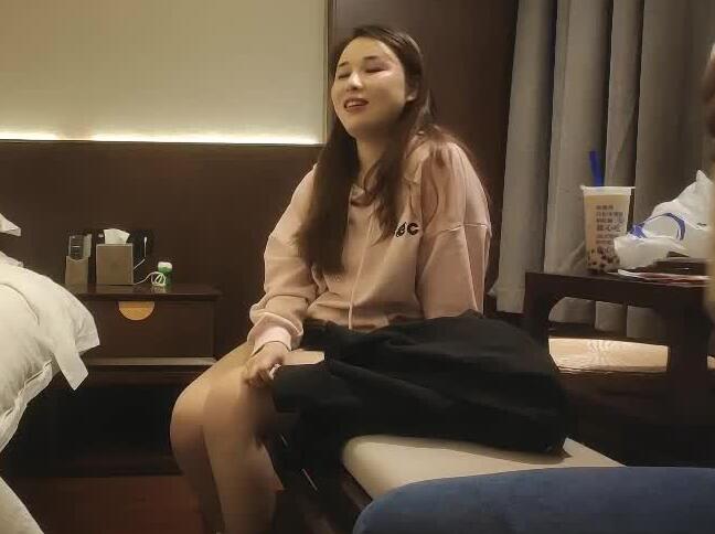 風騷阿姨深夜誘惑鮮肉 浴室濕身騎乘搖擺狂榨汁