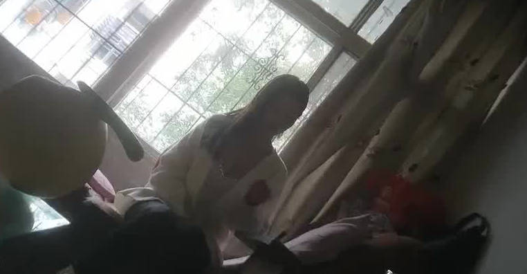 家长群秘密约炮 送娃上学后偷情少妇湿身诱惑
