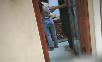 趁大嫂下厨时强行侵犯 饥渴难耐硬上人妻