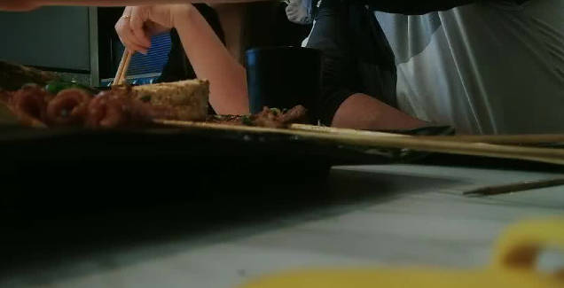 相亲约会后直奔主题 烤肉店邂逅激情四射