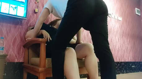酒店激情邂逅 风骚老板娘主动诱惑 丰满身材任你把玩