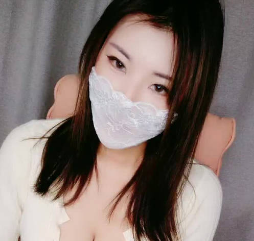 深夜黑絲主播激情自慰 濕身誘惑讓你慾火難耐