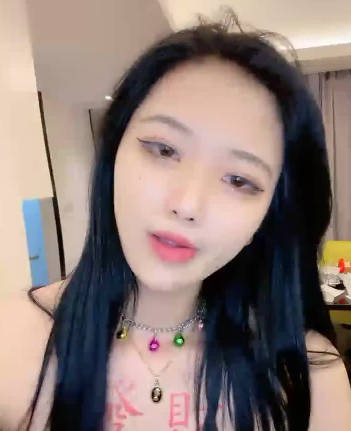 超火辣网红激情互动 直播间疯狂求礼物脱衣秀