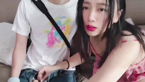 送奶工激情夜訪-寂寞人妻背德偷歡 慾望爆發的禁忌交纏