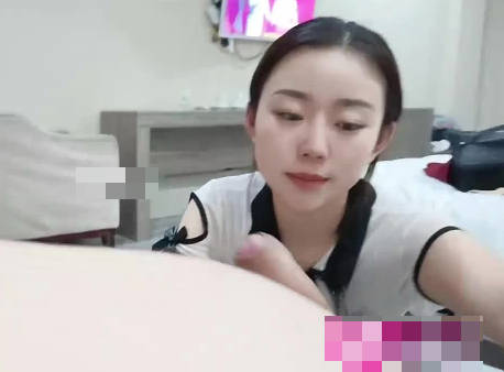 甜甜内衣推销员上门服务 客户试穿环节意外激情四射