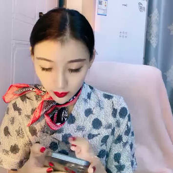 退役空姐深夜大尺度直播 真空制服诱惑骚舞