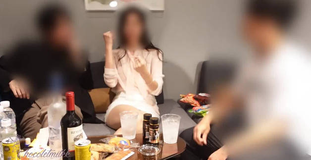 chocoletmilkk双男激战赴约美女 3P高潮迭起