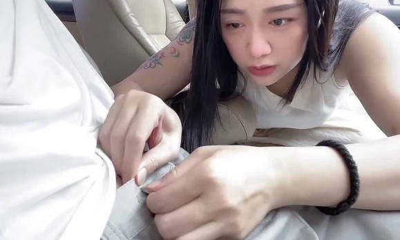 daisybaby-深夜載到慾女乘客 車內濕身激戰無套中出淫叫不斷