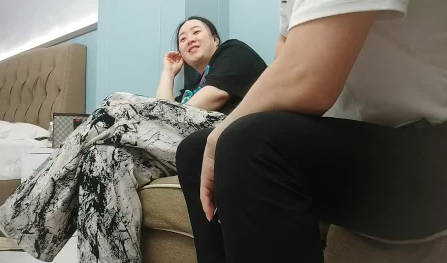 04-10邂逅多金熟女 激情约炮富婆的隐秘之夜
