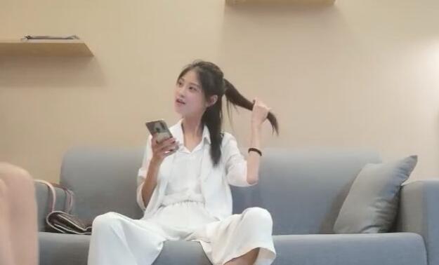 外围圈私密狂欢夜：顶级名媛派对现场直击