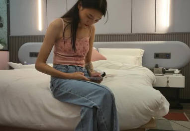 捶子探花06-09 高挑车模激情对戏 火辣身材诱惑出击