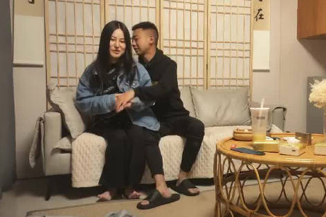 05-15高挑OL辦公室激情，捶子哥強勢征服長腿女神