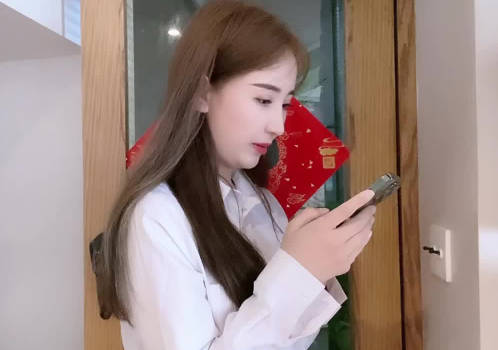 金善雅为救母献身-清纯少女被迫交易肉体偿还天价医药费