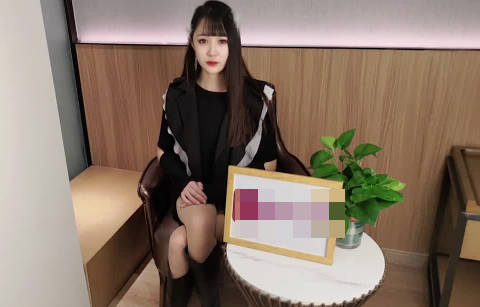 糖糖离家遇险被陌生壮汉收留调教