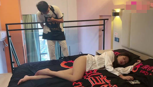 家政服務變禁忌偷情 人妻慾火難耐主動勾引小鮮肉