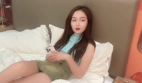 男友出差閨蜜深夜來安慰 美醬濕身誘惑無套中出