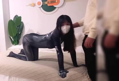 桥本香菜COS蜘蛛侠被无套狂操 清纯少女呻吟求饶