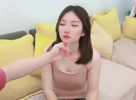 人妻黑丝诱惑激情抵债 丰满肉体沉沦欲望深渊