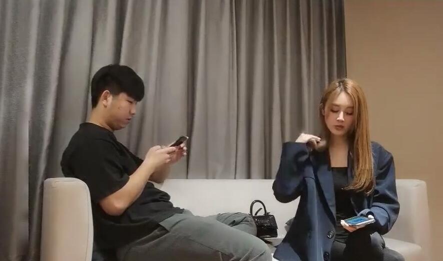 小宝寻花11-4瑜伽课后的激情私教一对一辅导