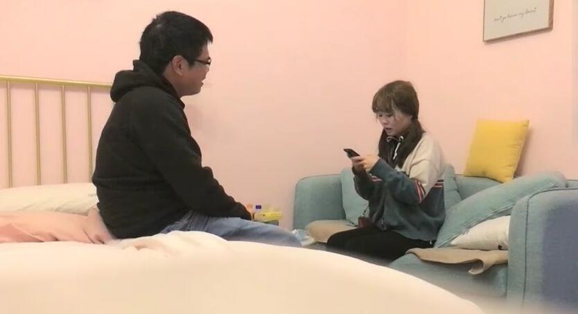 越夜越精采10-18 饥渴人妻酒店密会陌生男激战到天亮