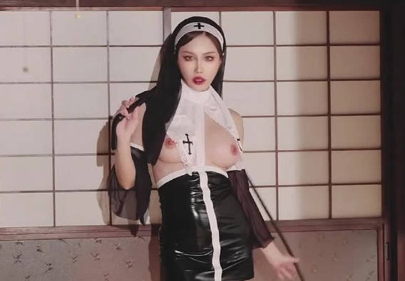 辛尤里-禁欲修女堕落实录 圣洁与欲望的激烈碰撞