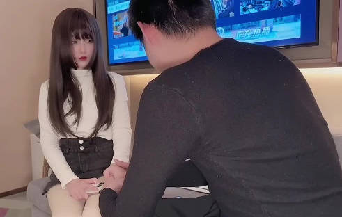 姐夫设局引诱清纯小姨子私下偷情 背德快感爆发