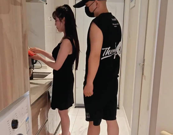 西子姐姐粉嫩巨乳激情内射 爆乳御姐湿身诱惑