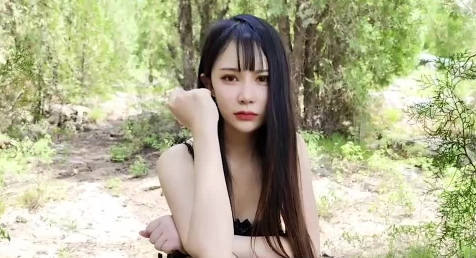 樵夫深山偶遇寂寞人妻糖糖 密林野合釋放壓抑慾火