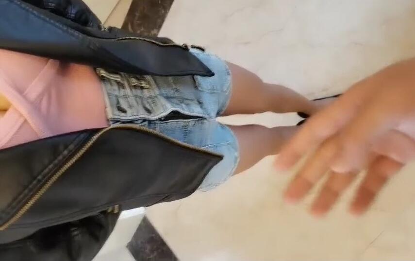 合租少妇遭陌生男尾随强占 激烈挣扎难逃魔爪
