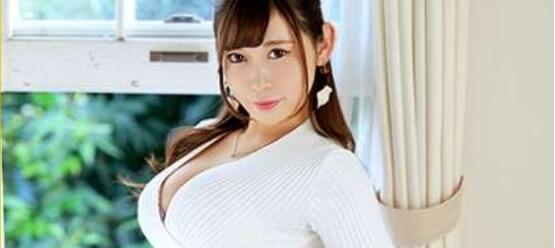 LUXU-1354 櫃姐日向遥更衣室秘密服務 大膽挑逗客人激情實錄