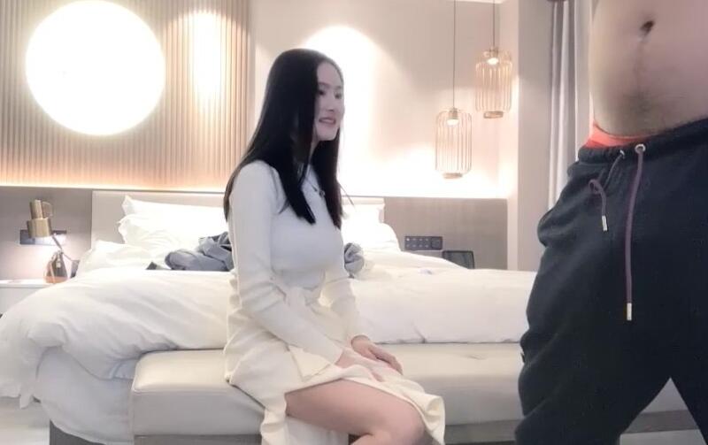 小宝寻花12-24白衣女神深夜独处激情碰撞，清纯反差极致诱惑