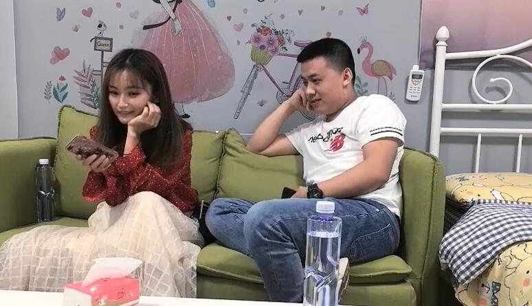 健身房人妻11-17 私教课后器材区激情实战