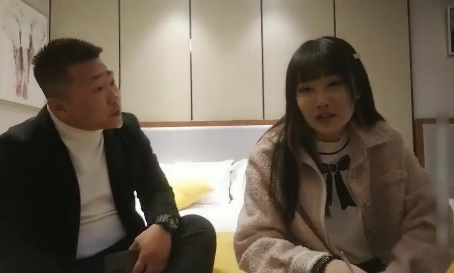 兼职奶茶妹店内遭巨根探花狂顶 娇喘连连12-21